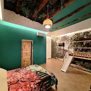 Alloggio in famiglia La Casa Di Luale E Zoe, Napoli